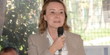 6-subat-deprem-anmasi-secim-calismasina-evrildi-nilufer-cinarli-mutlu-1024x678