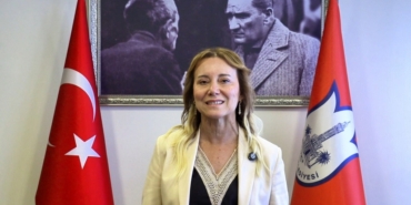 konak-belediye-baskani-nilufer-cinarli-mutlujpeg_09-09-2024_10-26-58