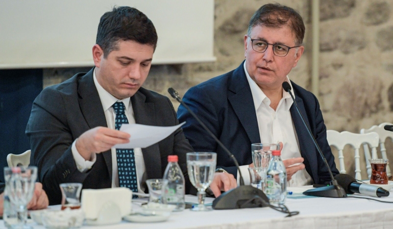 CEMİL TUGAY YANGINDAN MAL MI KAÇIRIYORSUNUZ?