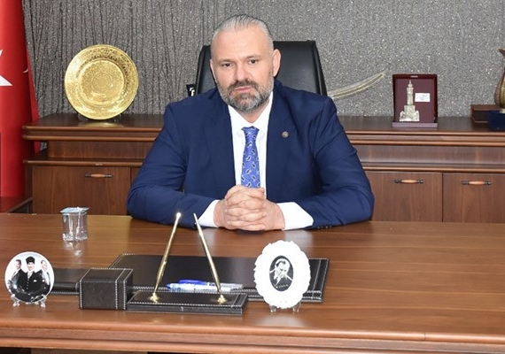 Menemende-Belediye-Baskan-Vekili-Aydin-Pehlivan-gorevine-basladi-55304