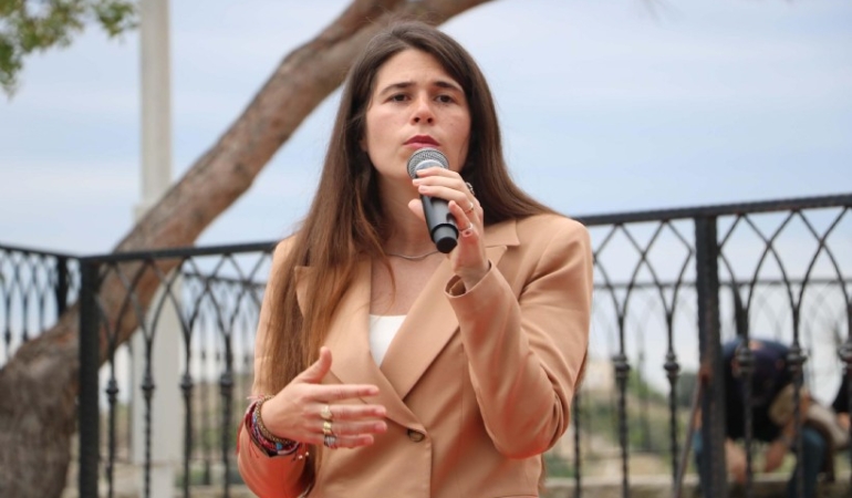 LAL HANIM BİZE BELEDİYECİLİK DERSİ VERMİŞ!!!