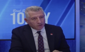 Mustafa-Gunaydan-carpici-adaylik-mesajlari-Koltukta-degil-sokakta--321955_news_big